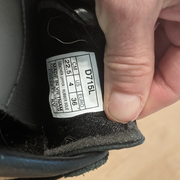 Onitsuka Tiger Sneakers - Picture 3 of 3